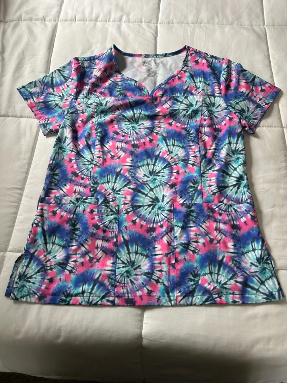 Women’s Tie Dye Scrub Top Size Medium - Picture 1 of 3
